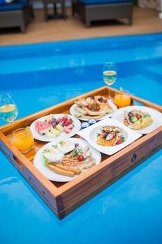 pool suite chiang mai