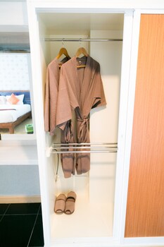 the canal ratchaburi