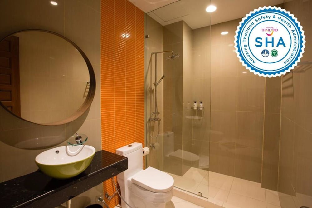 s bangkok hotel navamin