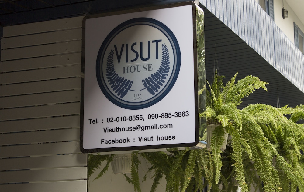 visut house hostel