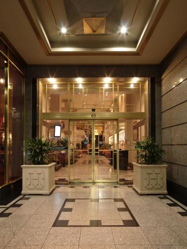 hotel grand chancellor adelaide