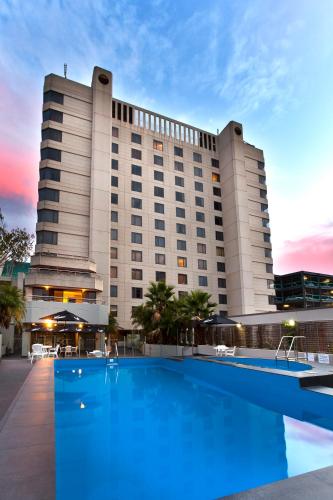 hotel grand chancellor adelaide