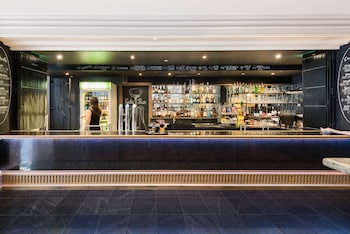hotel grand chancellor adelaide