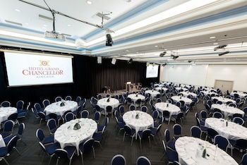 hotel grand chancellor adelaide