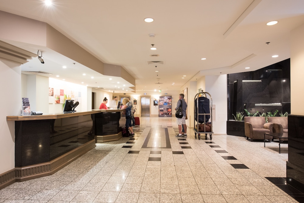 hotel grand chancellor adelaide