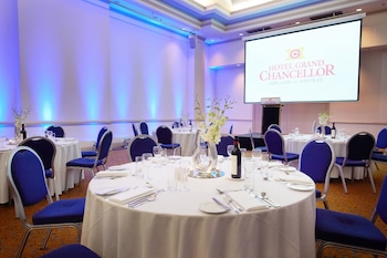 hotel grand chancellor adelaide