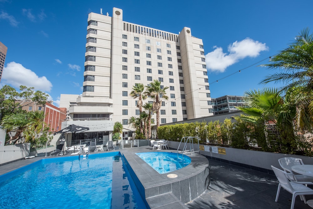 hotel grand chancellor adelaide