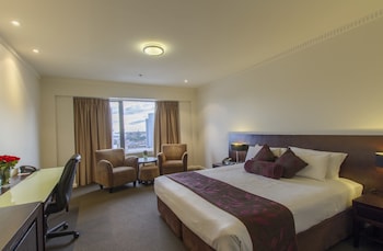 hotel grand chancellor adelaide