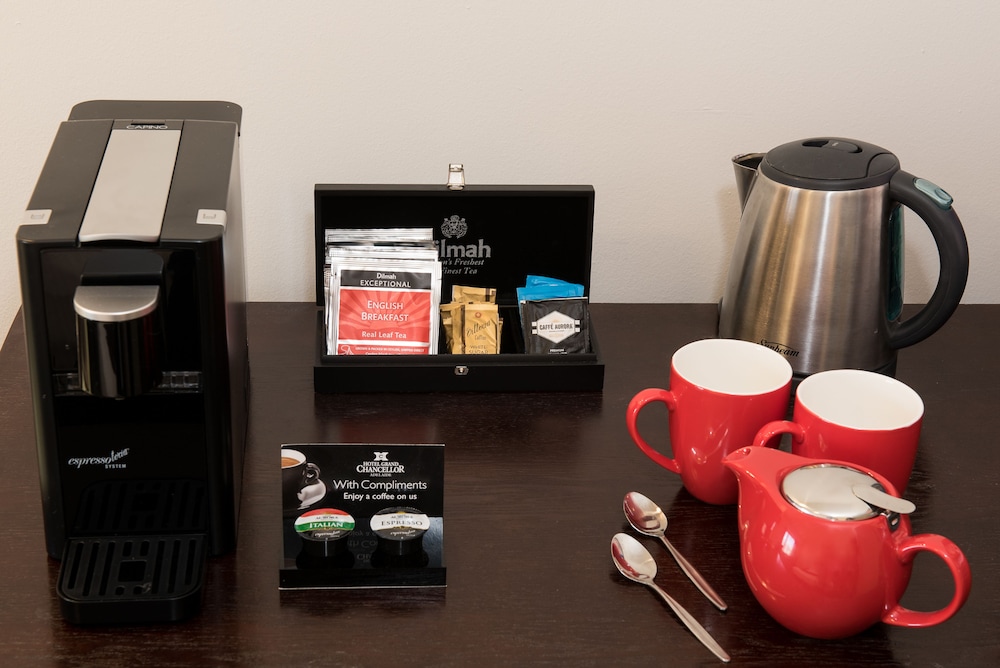 hotel grand chancellor adelaide