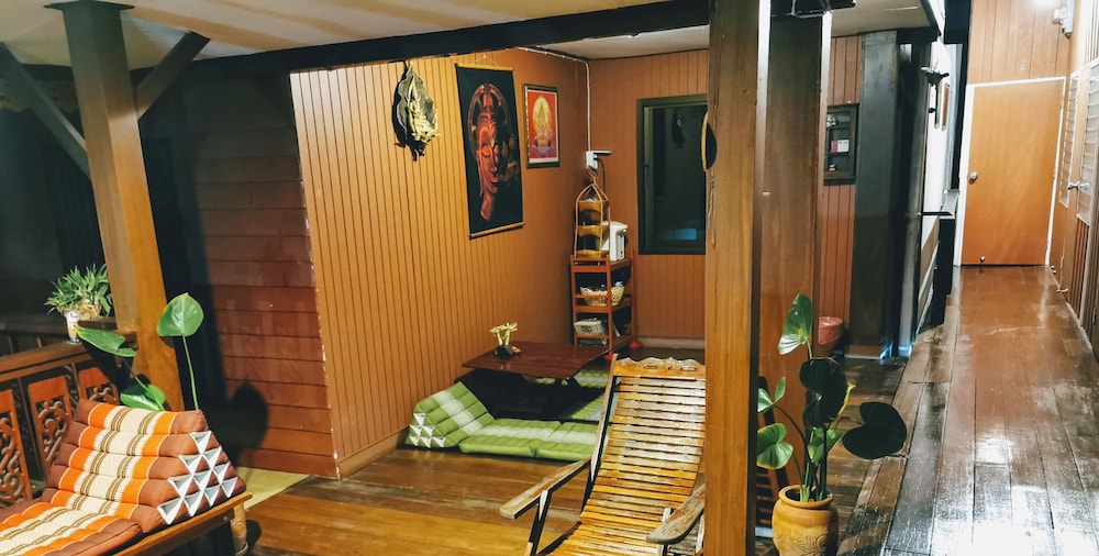 baan khun ya ayutthaya