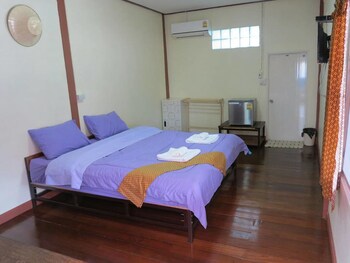 baan khun ya ayutthaya