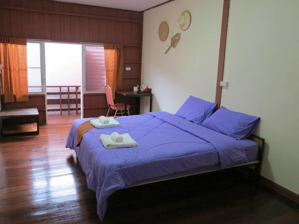 baan khun ya ayutthaya