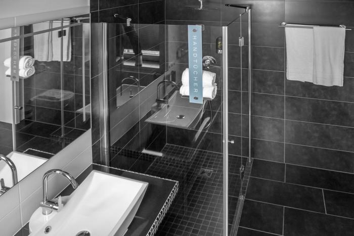 hotel and pension villa laluna