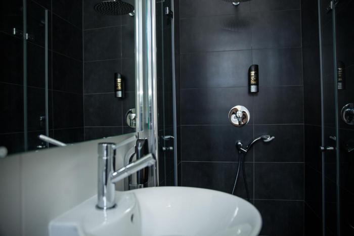 hotel and pension villa laluna