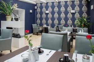 hotel and pension villa laluna