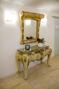 hotel and pension villa laluna