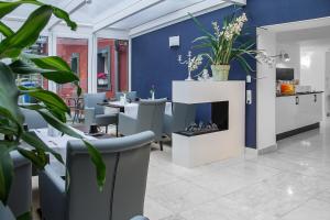 hotel and pension villa laluna