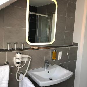 hotel select suites and aparts
