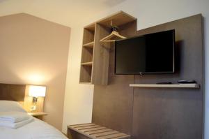 hana aparthotel