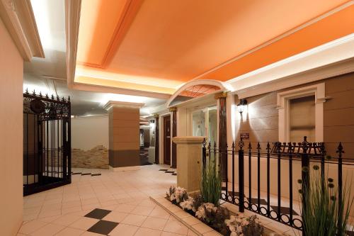 hotel valentine togo adults only