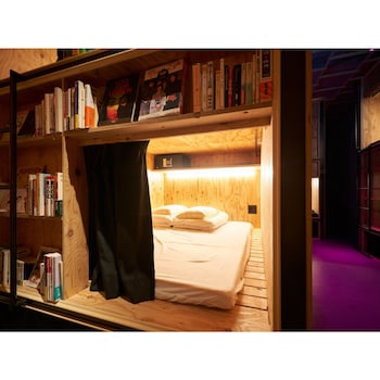 book and bed tokyo shinjuku hostel