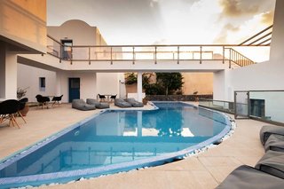 Tristhenia Hotel,Santorini>>Perissa,3.5 star