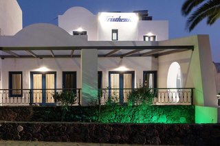 Tristhenia Hotel,Santorini>>Perissa,3.5 star