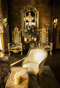 signature lux hotel by onomo waterfront