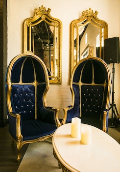 signature lux hotel by onomo waterfront