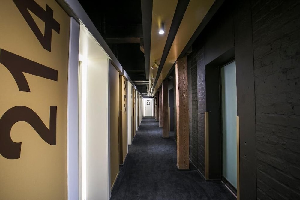 signature lux hotel by onomo waterfront