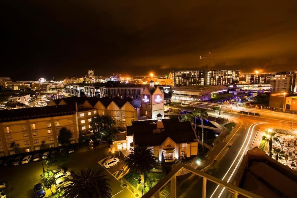 signature lux hotel by onomo waterfront