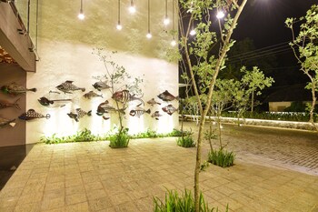 golden pearl tangalle beach