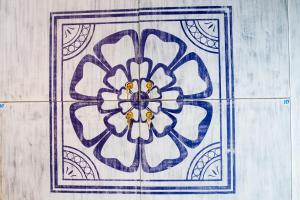 lazy koala hostel adults only