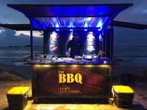 lazy koala hostel adults only