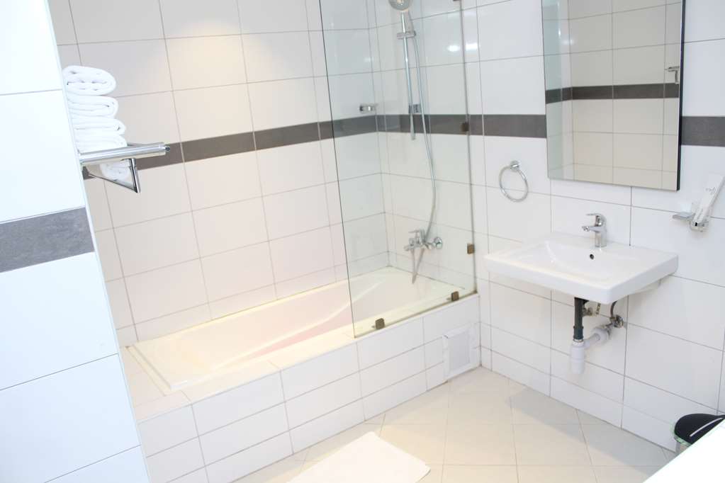 golden tulip ibadan