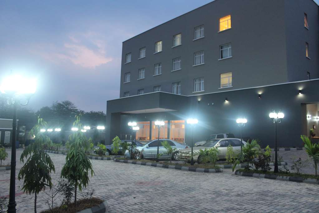 golden tulip ibadan