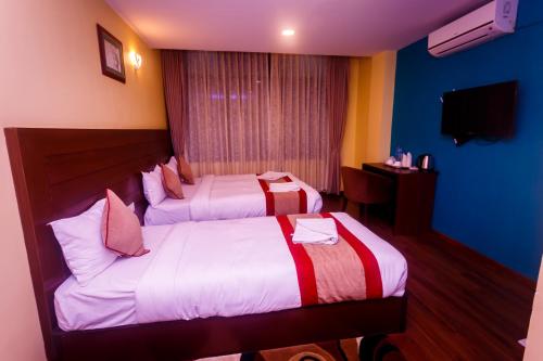 Hotel Rosemary Homes,Near Garden Of Dreams,3 star