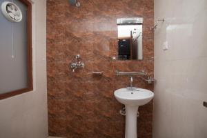 hotel rosemary homes