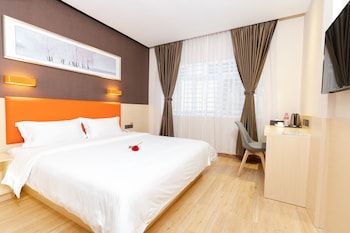 7 days premium hotel