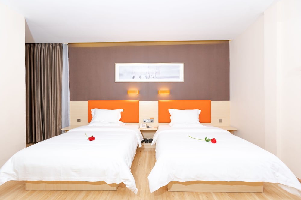 7 days premium hotel