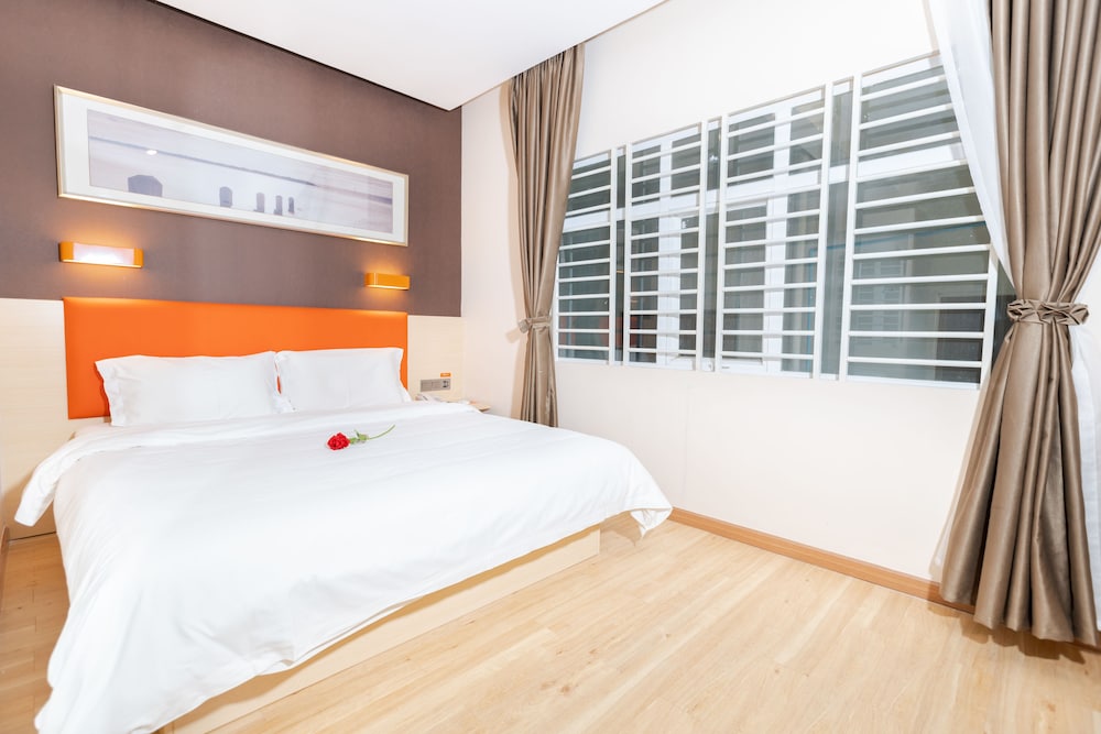 7 days premium hotel