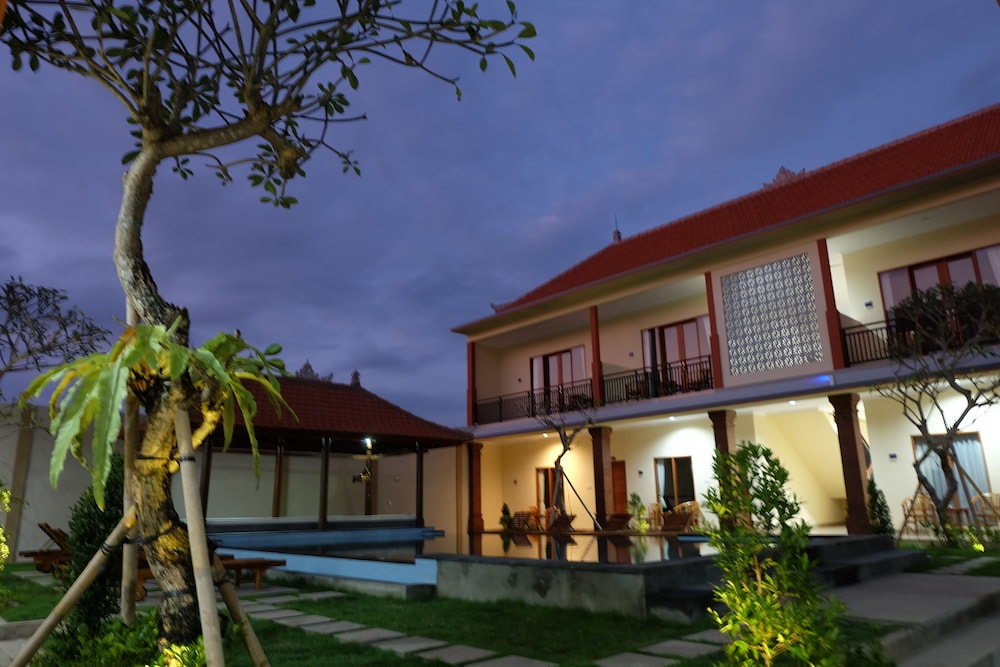 toms inn pecatu