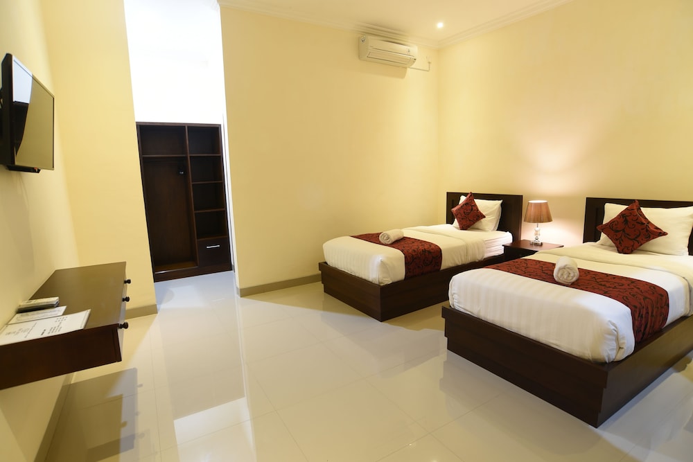 toms inn pecatu