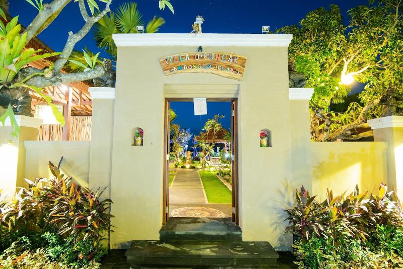 dpuncak villas lembongan