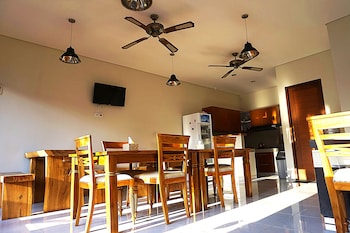 Sweet Corner Guest House,Denpasar>>Bali,3 star