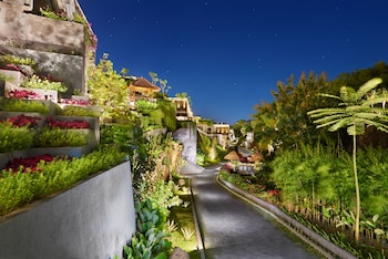 the sterling hotel and villas