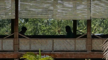 cahaya tetebatu inn