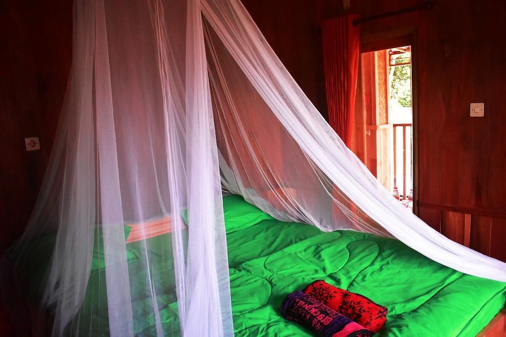 cahaya tetebatu inn