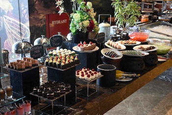 luminor hotel airport sidoarjo by wh