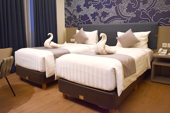 luminor hotel airport sidoarjo by wh